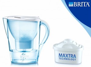 caraffa filtrante depura acqua brita